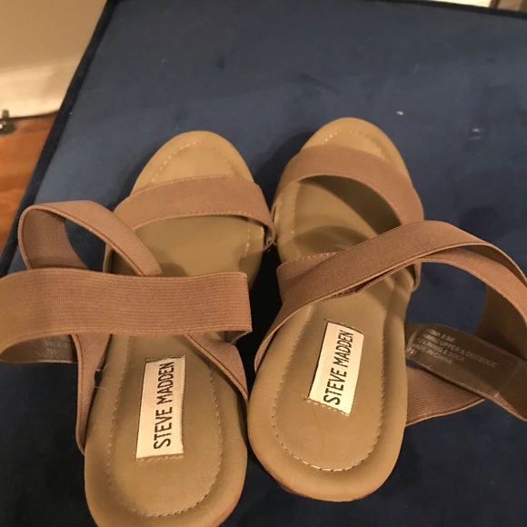 Like NEW Steve Madden wedges - Picture 5 of 6